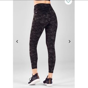 Fabletics- High-Waisted Printed Heathered 7/8